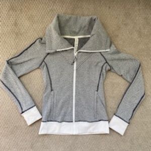 Lululemon Size 4 Gray/White Herringbone Zip up